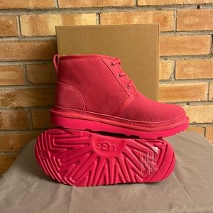 NWT Ugg Suede Boots. Sz 7.5